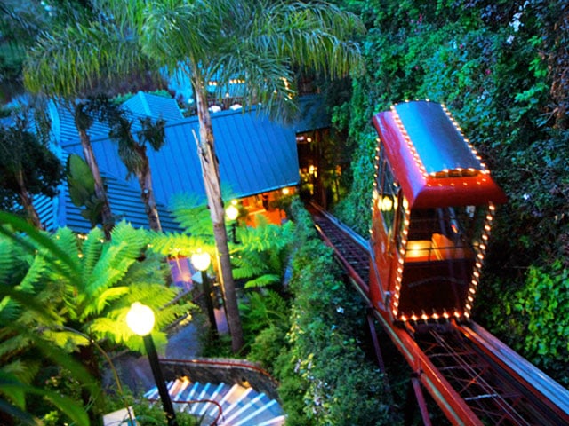 Shadowbrook signature red cable car.