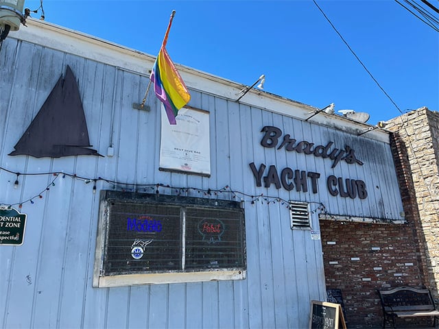 Brady's Yacht Club